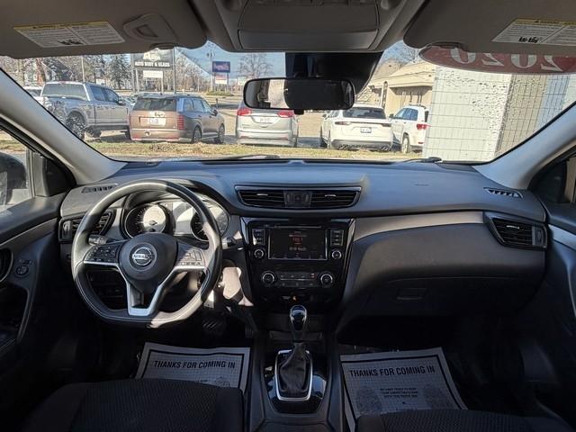 Nissan Rogue Sport  2020