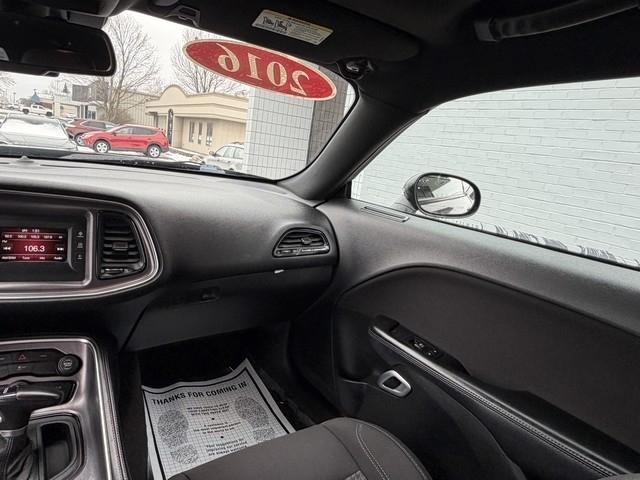 Dodge Challenger  2016