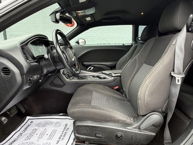 Dodge Challenger SXT 2D Coupe 2016