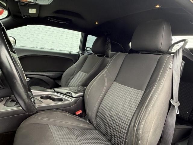 Dodge Challenger SXT 2D Coupe 2016