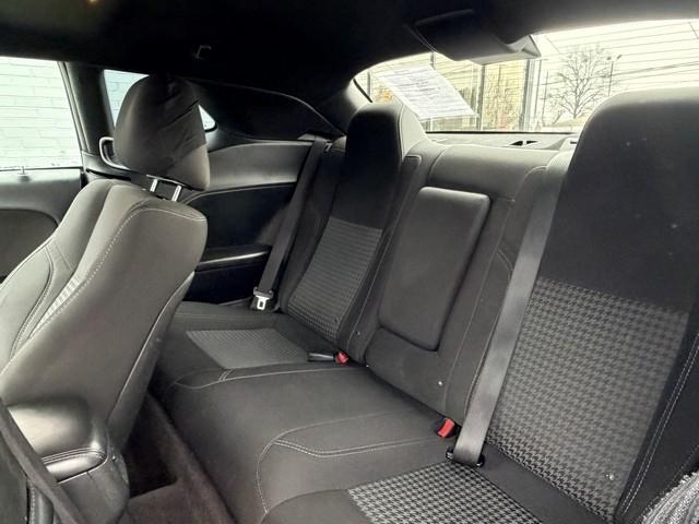 Dodge Challenger SXT 2D Coupe 2016