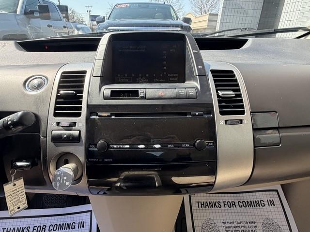 Toyota Prius 4D Hatchback 2004