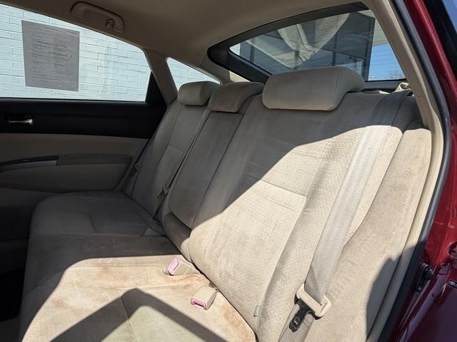 Toyota Prius 4D Hatchback 2004