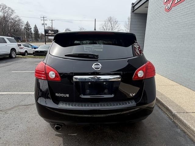 Nissan Rogue FWD 4dr SV 2012