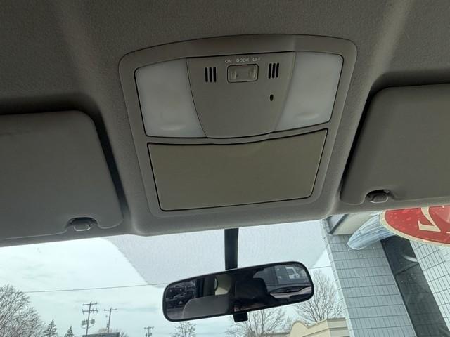 Nissan Rogue FWD 4dr SV 2012