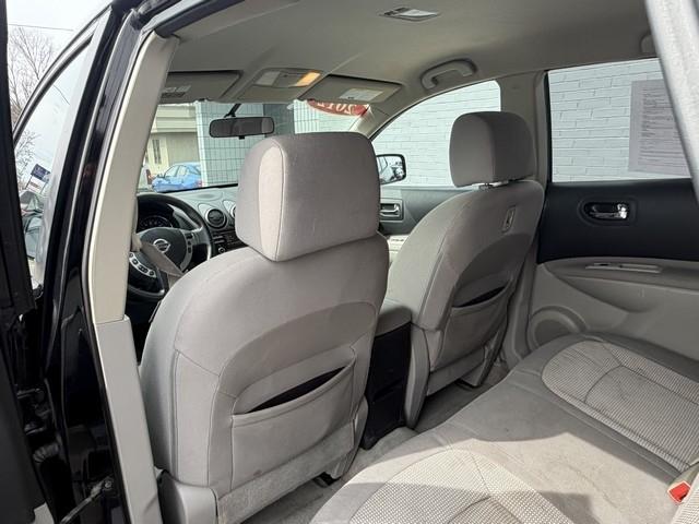 Nissan Rogue FWD 4dr SV 2012