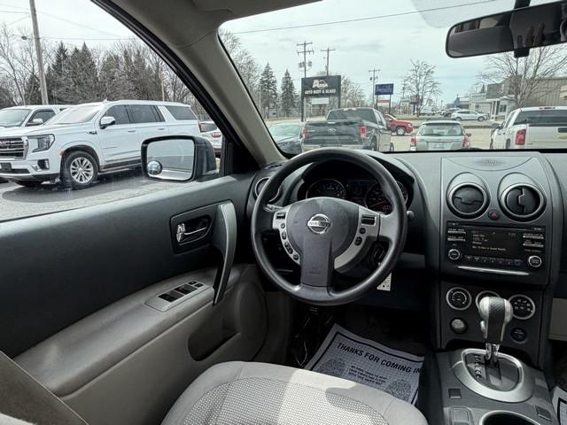 Nissan Rogue FWD 4dr SV 2012