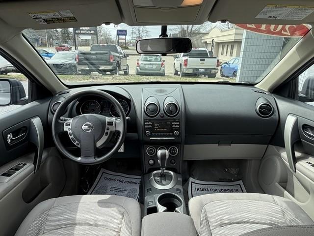 Nissan Rogue FWD 4dr SV 2012