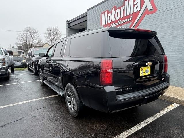 Chevrolet Suburban  2016