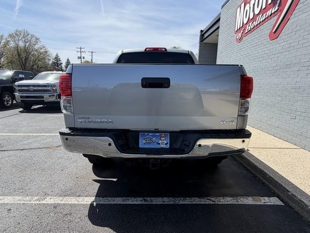 Toyota Tundra 4WD Truck  2013