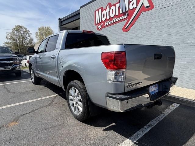 Toyota Tundra 4WD Truck  2013