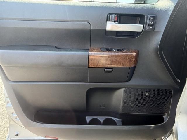 Toyota Tundra 4WD Truck  2013