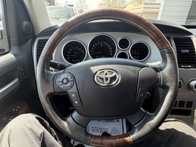 Toyota Tundra 4WD Truck  2013