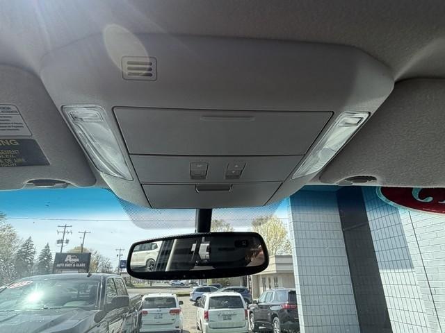 Toyota Tundra 4WD Truck  2013