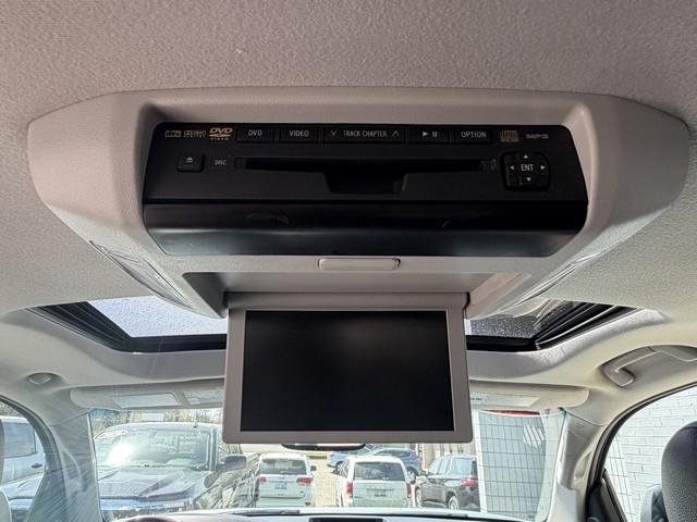 Toyota Tundra 4WD Truck  2013