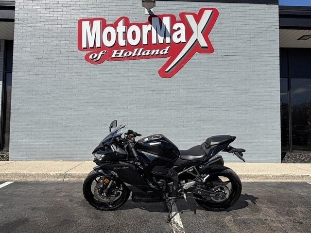 Kawasaki Ninja ZX-4R  2024