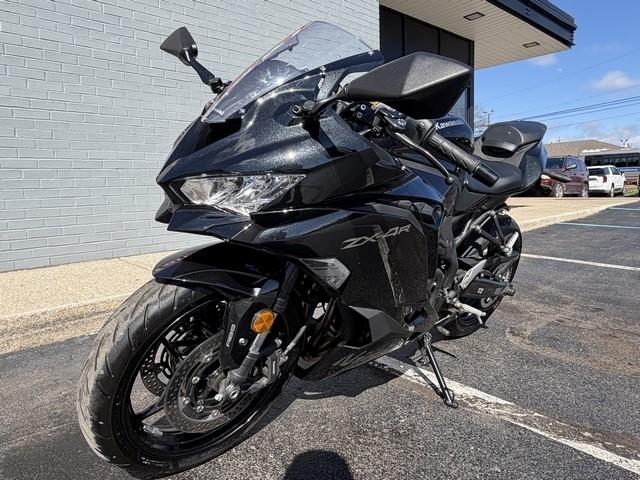 Kawasaki Ninja ZX-4R  2024
