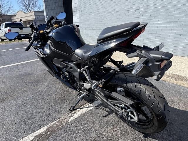 Kawasaki Ninja ZX-4R  2024