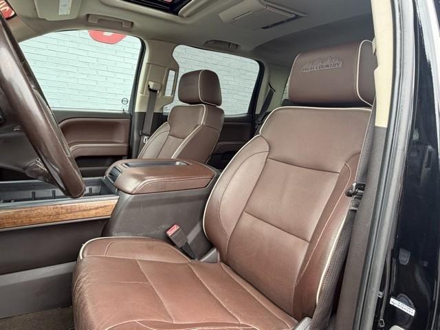 Chevrolet Silverado 2500HD Built After Aug 14  2015