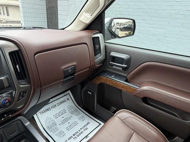 Chevrolet Silverado 2500HD Built After Aug 14  2015
