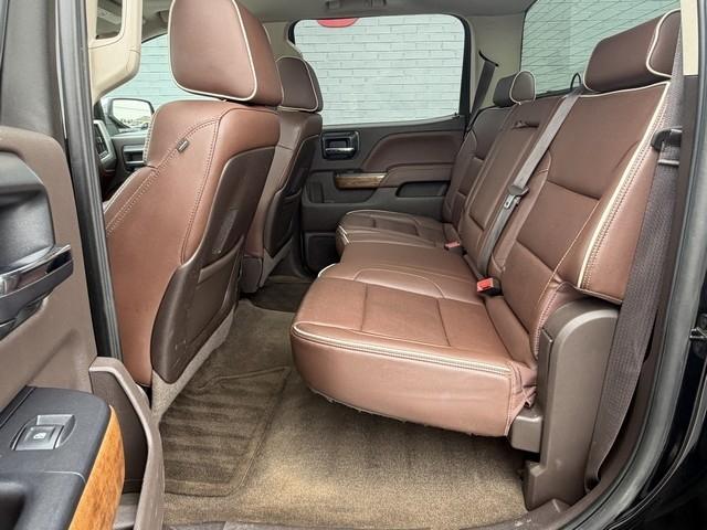 Chevrolet Silverado 2500HD Built After Aug 14  2015
