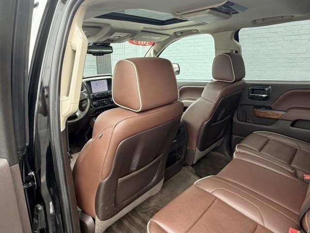 Chevrolet Silverado 2500HD Built After Aug 14  2015