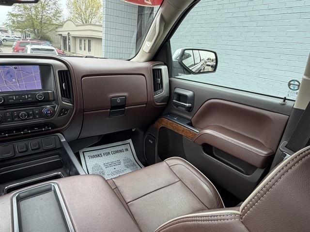 Chevrolet Silverado 2500HD Built After Aug 14  2015