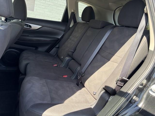 Nissan Rogue SV 4D SUV AWD 2016