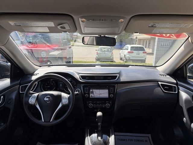 Nissan Rogue SV 4D SUV AWD 2016
