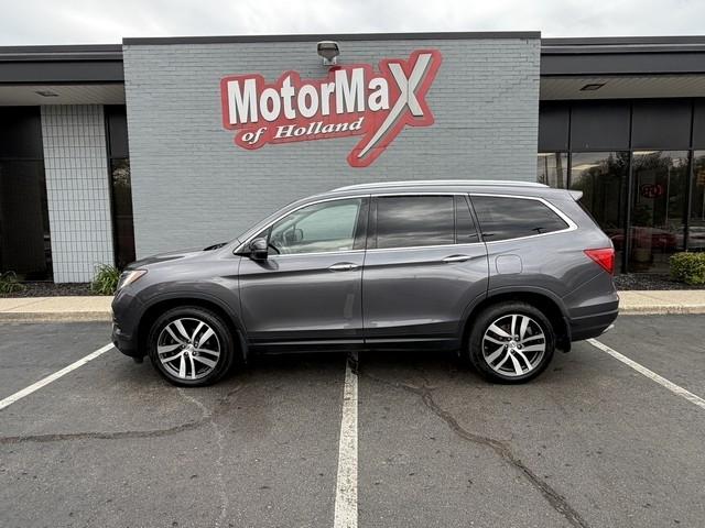 2018 Honda Pilot 4WD 4dr Touring w/RES & Navi