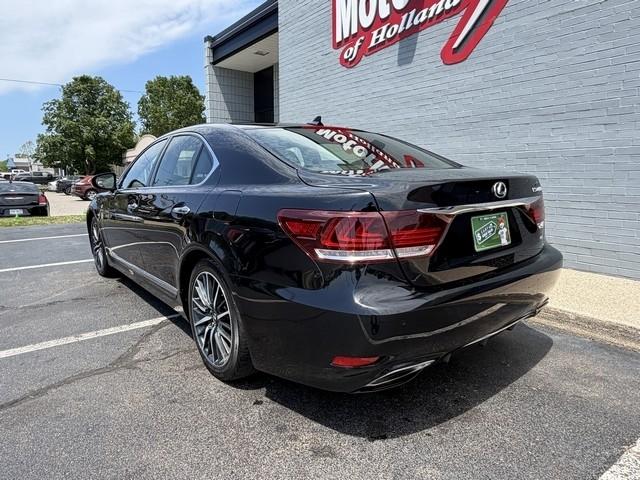 Lexus LS 460  2013