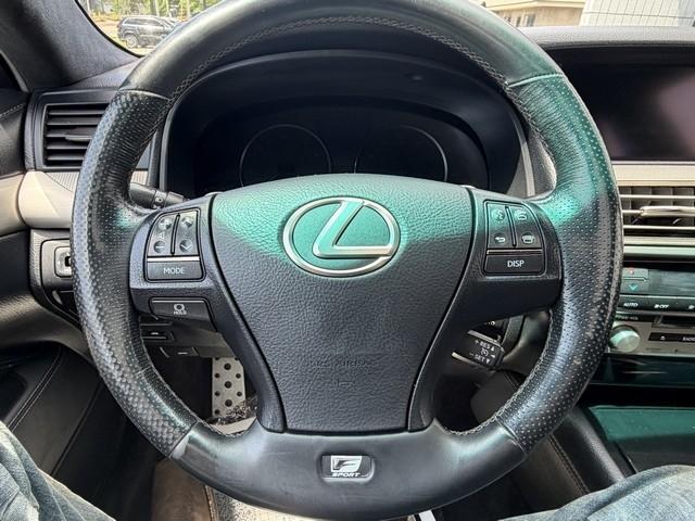Lexus LS 460  2013