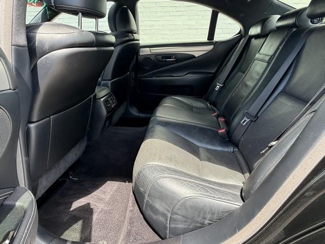 Lexus LS 460  2013