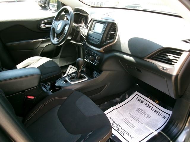 Jeep Cherokee  2016