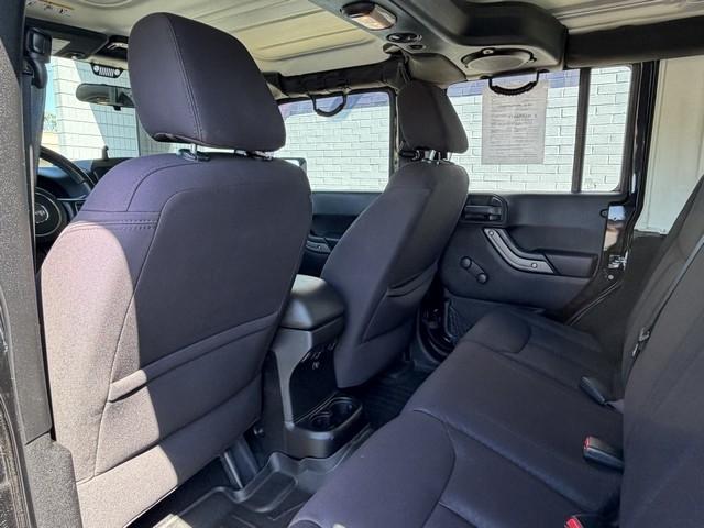 Jeep Wrangler Unlimited  2013