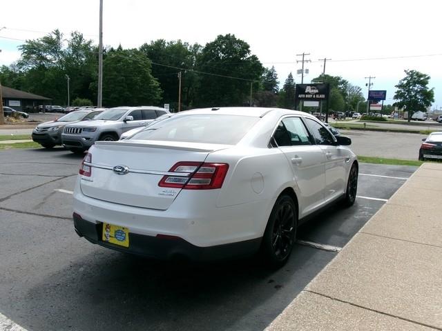 Ford Taurus  2013