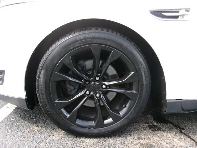 Ford Taurus  2013