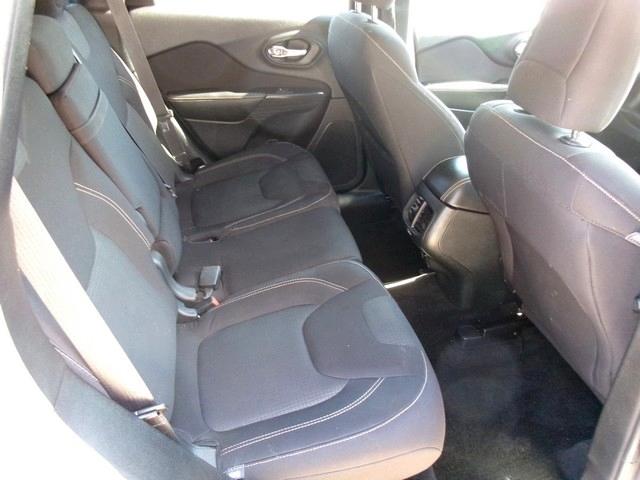 Jeep Cherokee  2016