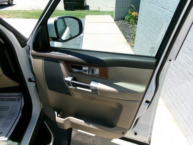 Land Rover LR4  2016