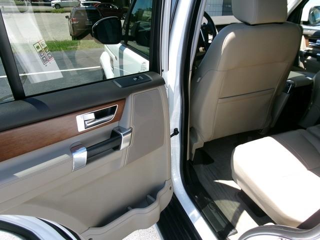 Land Rover LR4  2016