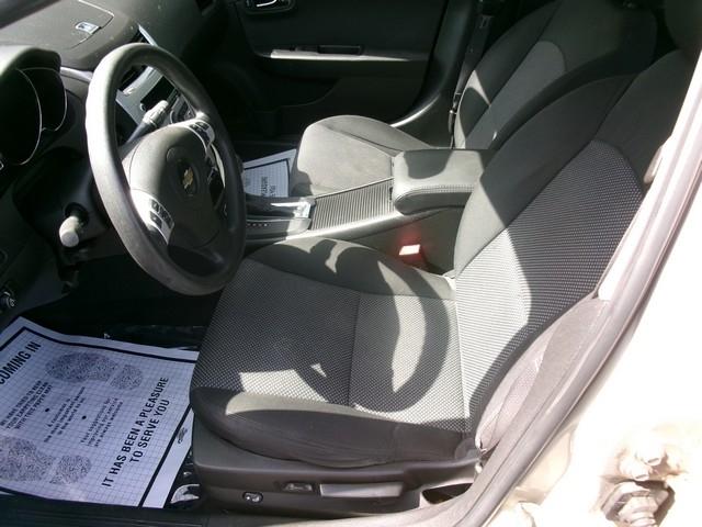 Chevrolet Malibu  2012