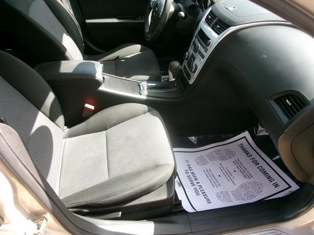 Chevrolet Malibu  2012