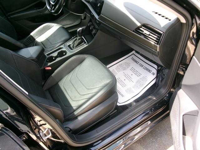 Volkswagen Jetta SEL Premium Auto 2019