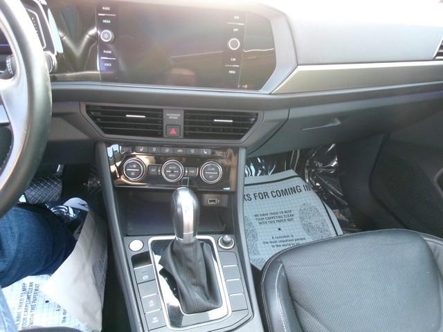 Volkswagen Jetta SEL Premium Auto 2019