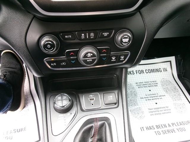 Jeep Cherokee  2019