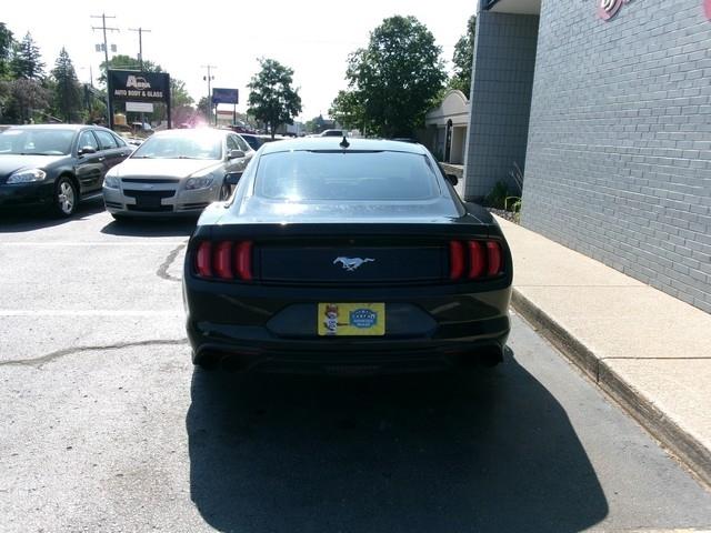 Ford Mustang  2020