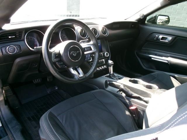 Ford Mustang  2020