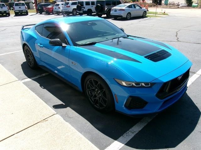 Ford Mustang  2024