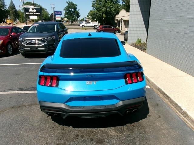 Ford Mustang  2024