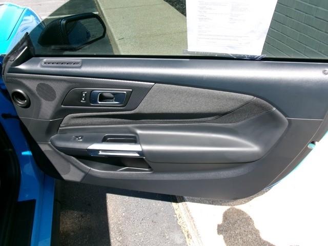 Ford Mustang  2024